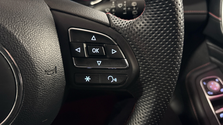 MG HS 1.5 T-GDI Trophy 5dr Petrol Hatchback